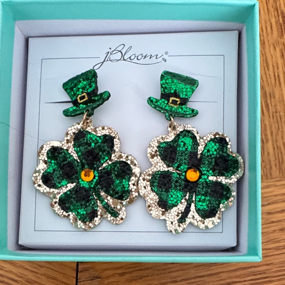 Jbloom jewelry St Patrick’s Day Emerald Green and Gold Shamrock Clover Earrings